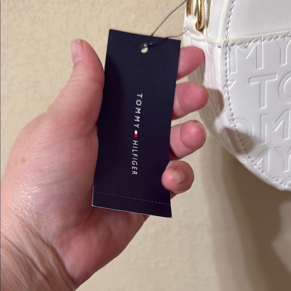 Tommy Hilfiger White Crossbody Bag - Picture 5 of 6